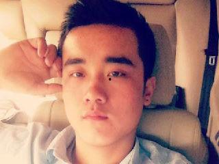 群众吃瓜自拍视频,群众吃瓜自拍，记录夏日欢乐时光