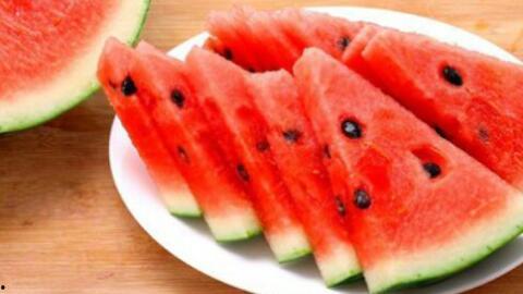 小妹吃瓜不停吃瓜视频,揭秘娱乐圈幕后故事